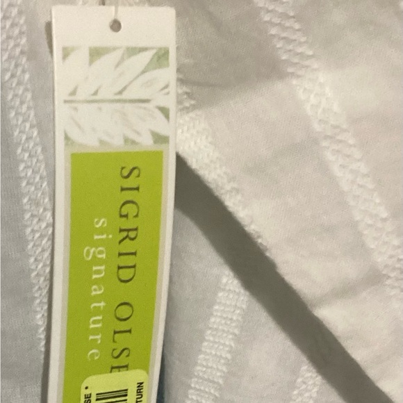 Sigrid Olsen Signature Embroidered Cotton Blouse Large NWT flaw inside shoulder - Picture 4 of 9